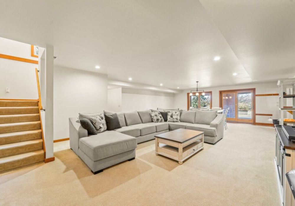 A second living room downstairs is perfect for larger groups or letting the kids play while the adults enjoy some time upstairs.