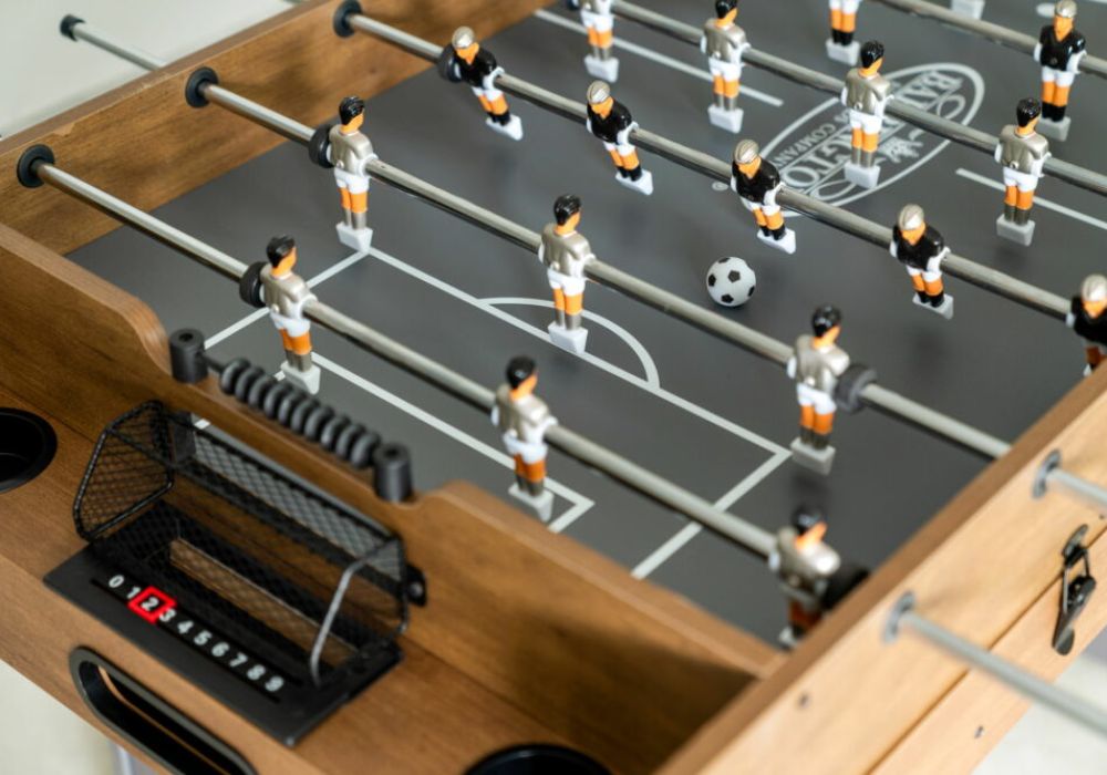 Garage includes a pool table + foosball table that can also be turned in to table tennis.