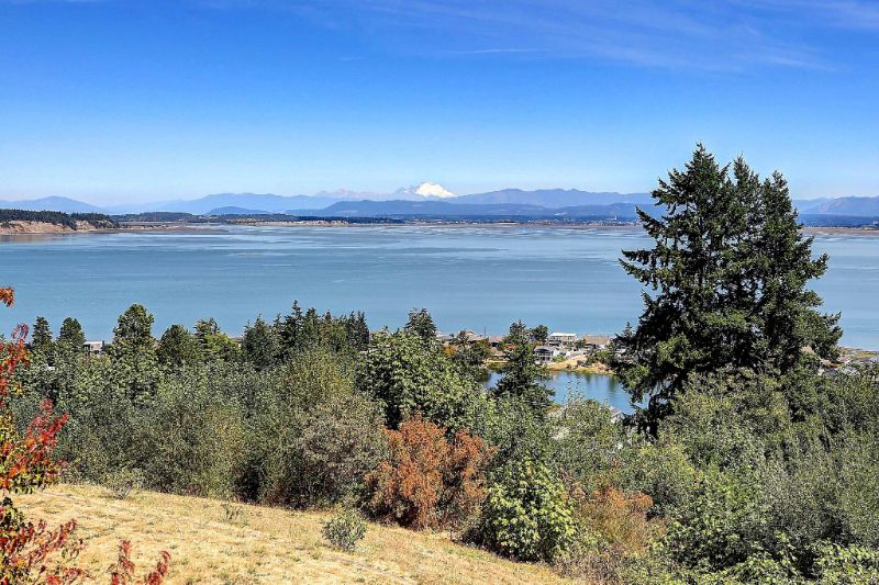 Captivating views of Camano Island near our vacation rental, highlighting the area's natural beauty and our dedicated rental management.